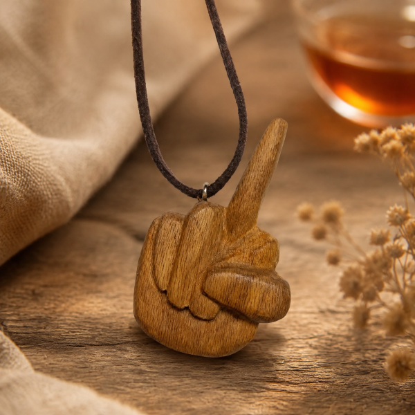 گردنبند چوبی با هنردست بروبابا